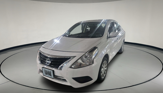Nissan • Versa