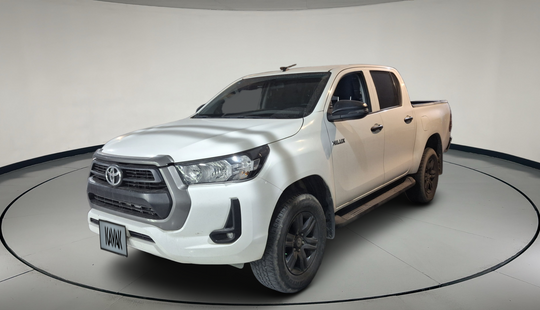 Toyota • Hilux