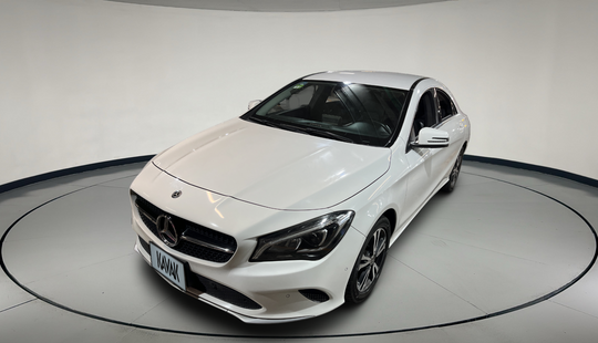 Mercedes Benz • Clase CLA