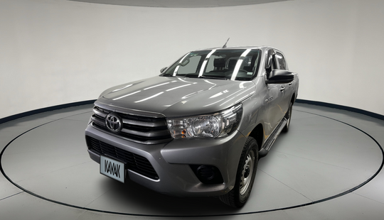 Toyota • Hilux
