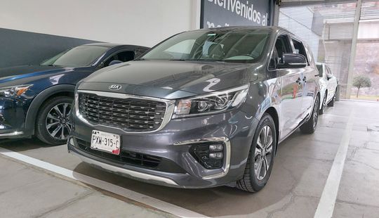 Kia • Sedona
