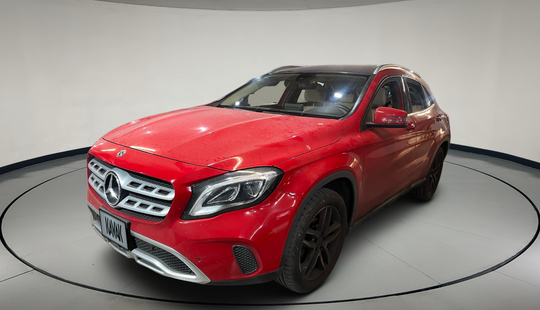 Mercedes Benz • Clase GLA
