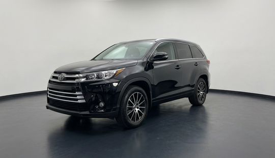 Toyota • Highlander