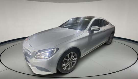 Mercedes Benz • Clase C
