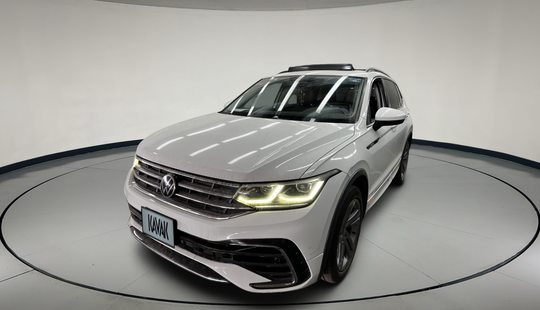 Volkswagen • Tiguan