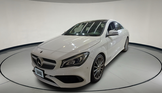 Mercedes Benz • Clase CLA