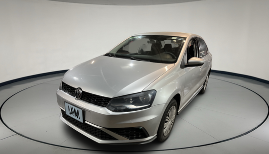 Volkswagen • Vento