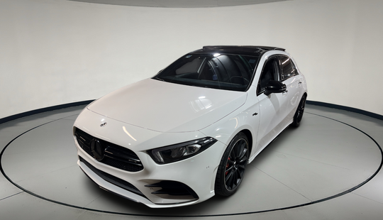 Mercedes Benz • Clase A