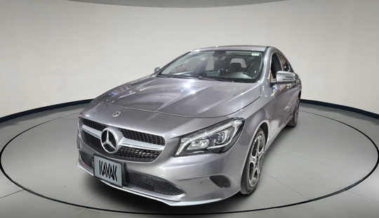 Mercedes Benz • Clase CLA