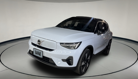 Volvo • XC40