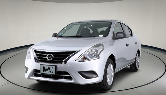 Nissan • Versa