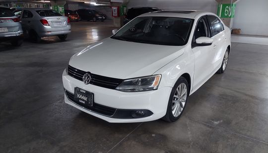 Volkswagen • Jetta