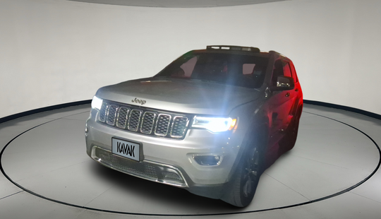 Jeep • Grand Cherokee