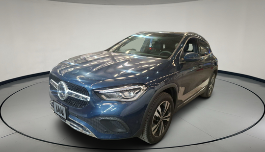 Mercedes Benz • Clase GLA