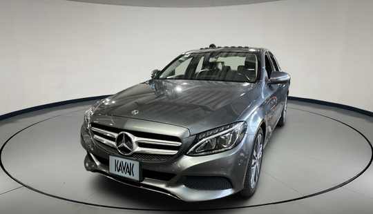 Mercedes Benz • Clase C