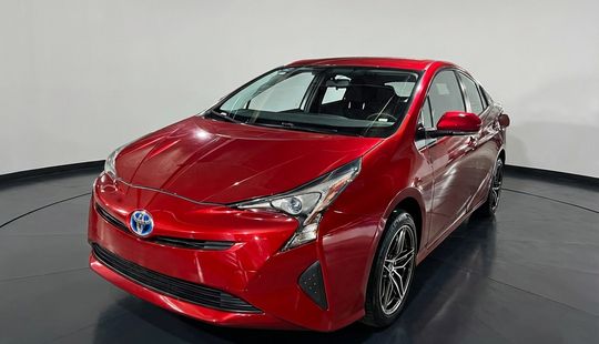 Toyota • Prius