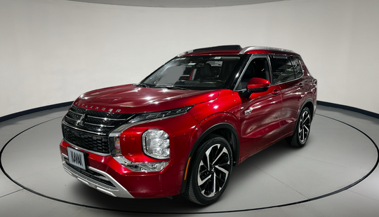 Mitsubishi • Outlander