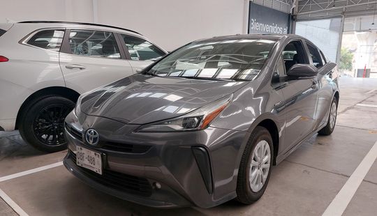 Toyota • Prius