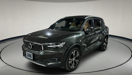Volvo • XC40