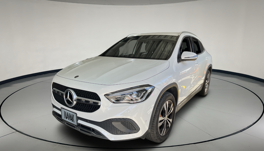 Mercedes Benz • Clase GLA