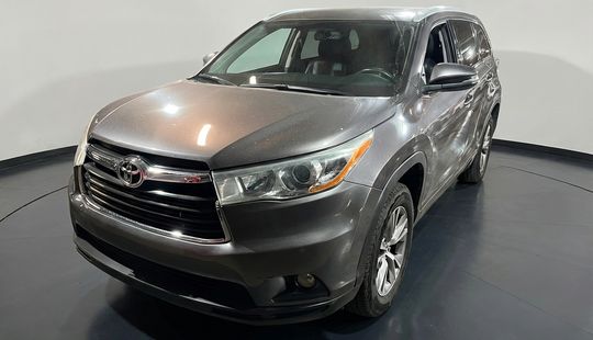 Toyota • Highlander