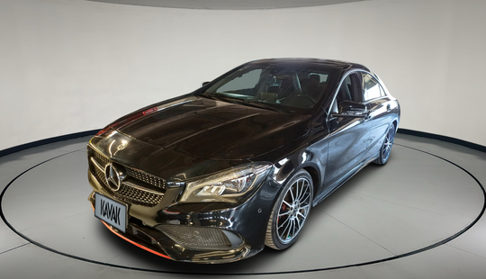 Mercedes Benz • Clase CLA