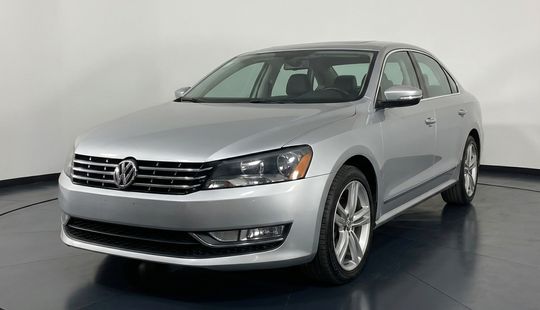 Volkswagen • Passat