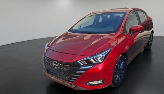 Nissan • Versa