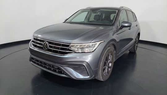 Volkswagen • Tiguan