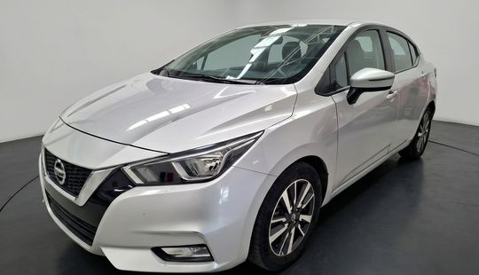 Nissan • Versa