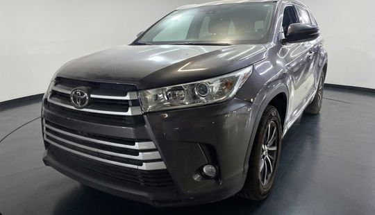 Toyota • Highlander