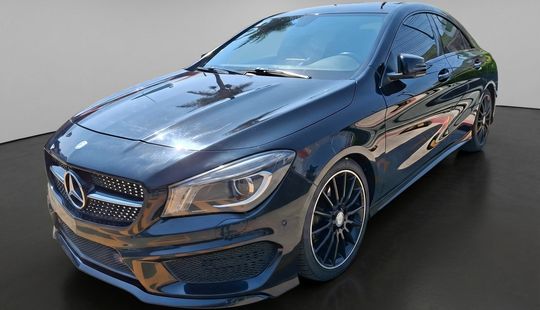 Mercedes Benz • Clase CLA