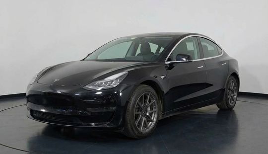 Tesla • Model 3