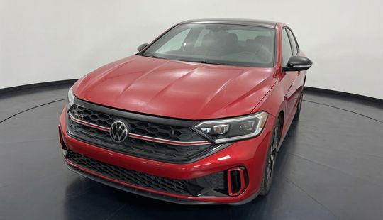 Volkswagen • Jetta