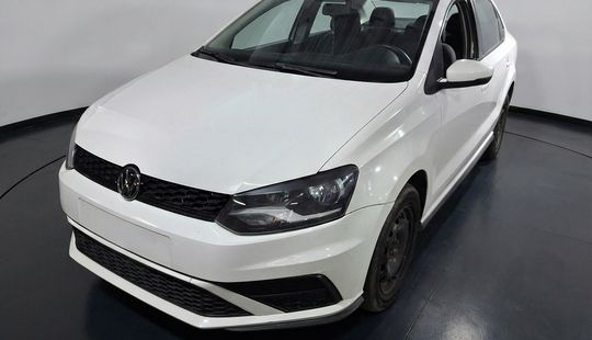 Volkswagen • Vento