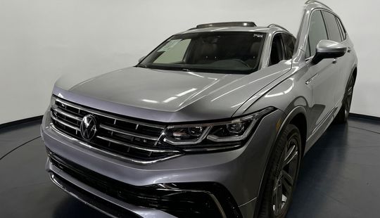 Volkswagen • Tiguan