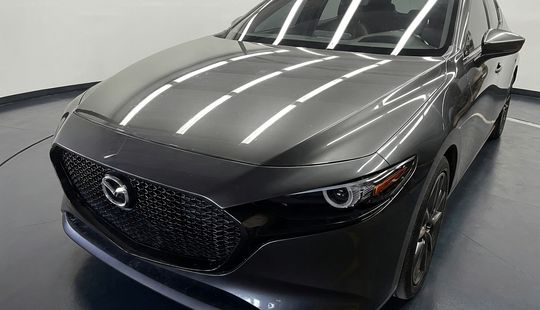 2022 • 34,258 km • Automático