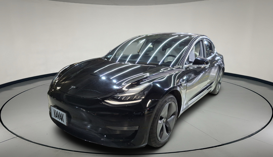 Tesla • Model 3