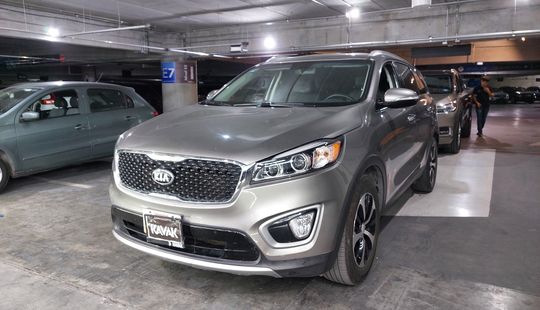 Kia • Sorento