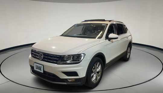 Volkswagen • Tiguan