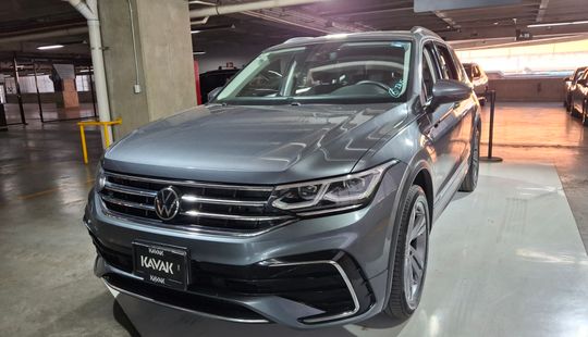 Volkswagen • Tiguan