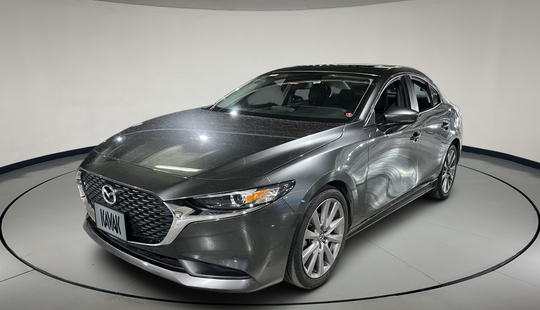 2021 • 42,151 km • Automático