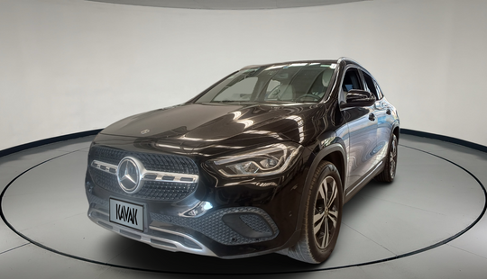 Mercedes Benz • Clase GLA