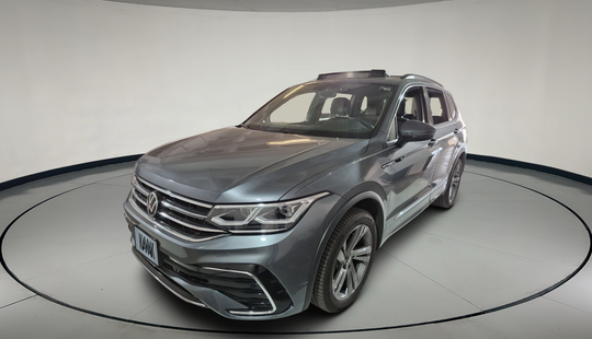 Volkswagen • Tiguan