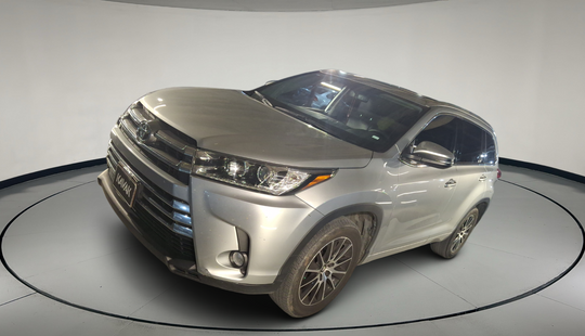 Toyota • Highlander