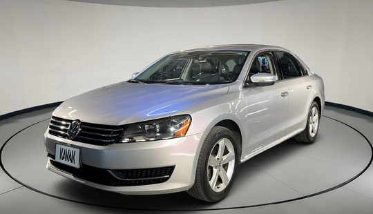 Volkswagen • Passat