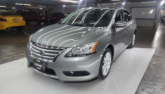Nissan • Sentra