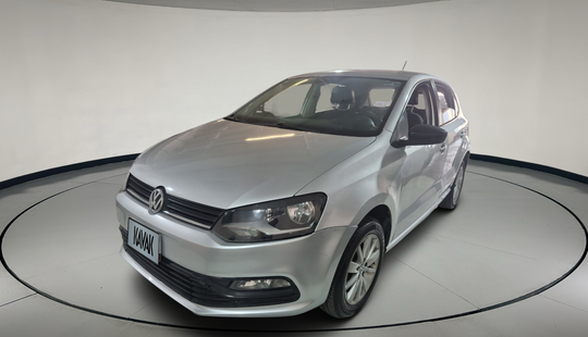 Volkswagen • Polo