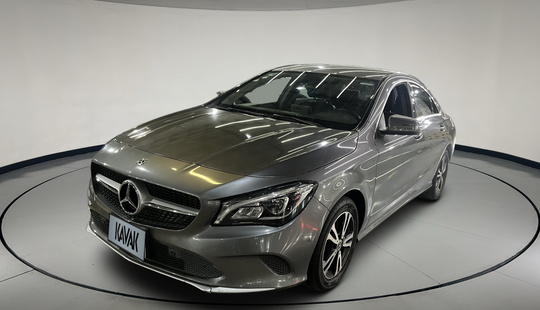 Mercedes Benz • Clase CLA