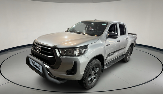 Toyota • Hilux